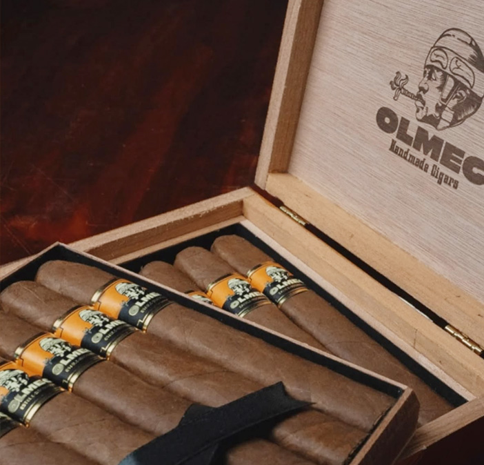 CIGARRO Y HOMBRE